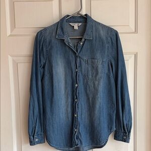 Old Navy Women's Blue Denim Button-Down Shirt